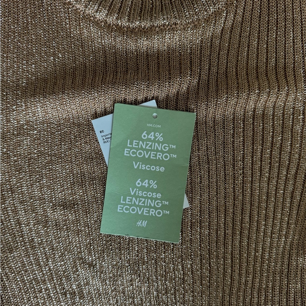 Metallic Gold Top - Picture 4 of 5